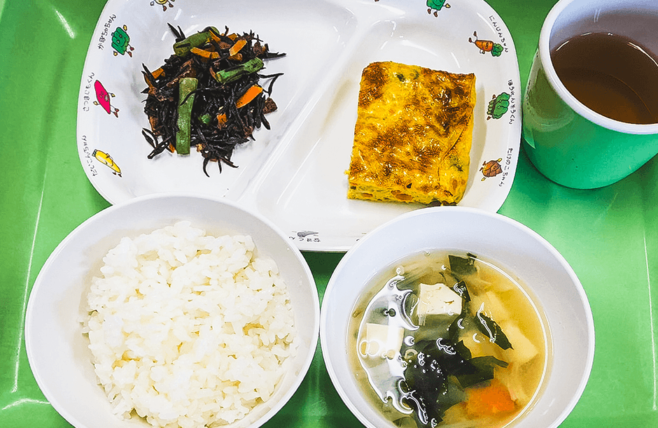 給食